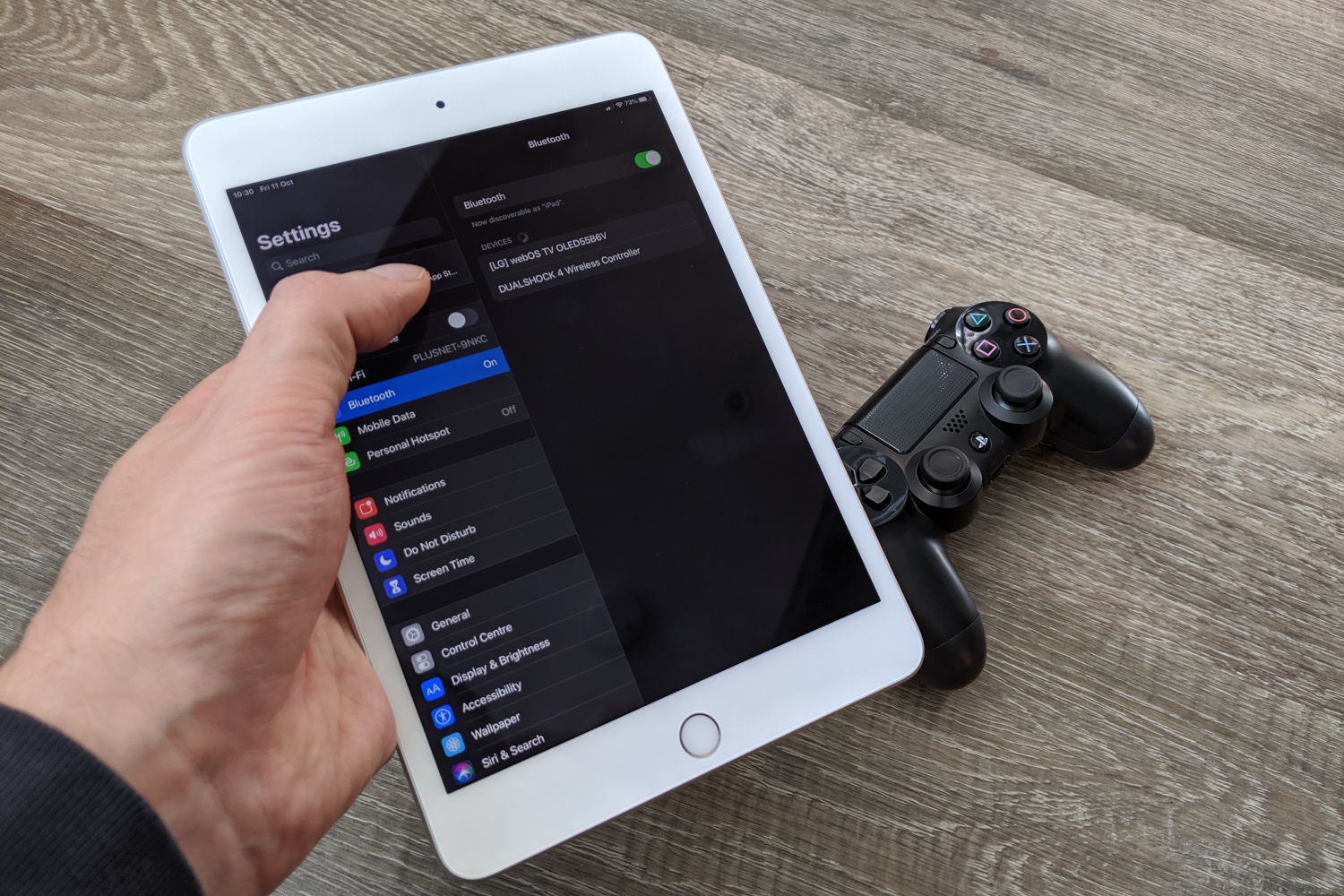 Can i use a store ps4 controller on ipad