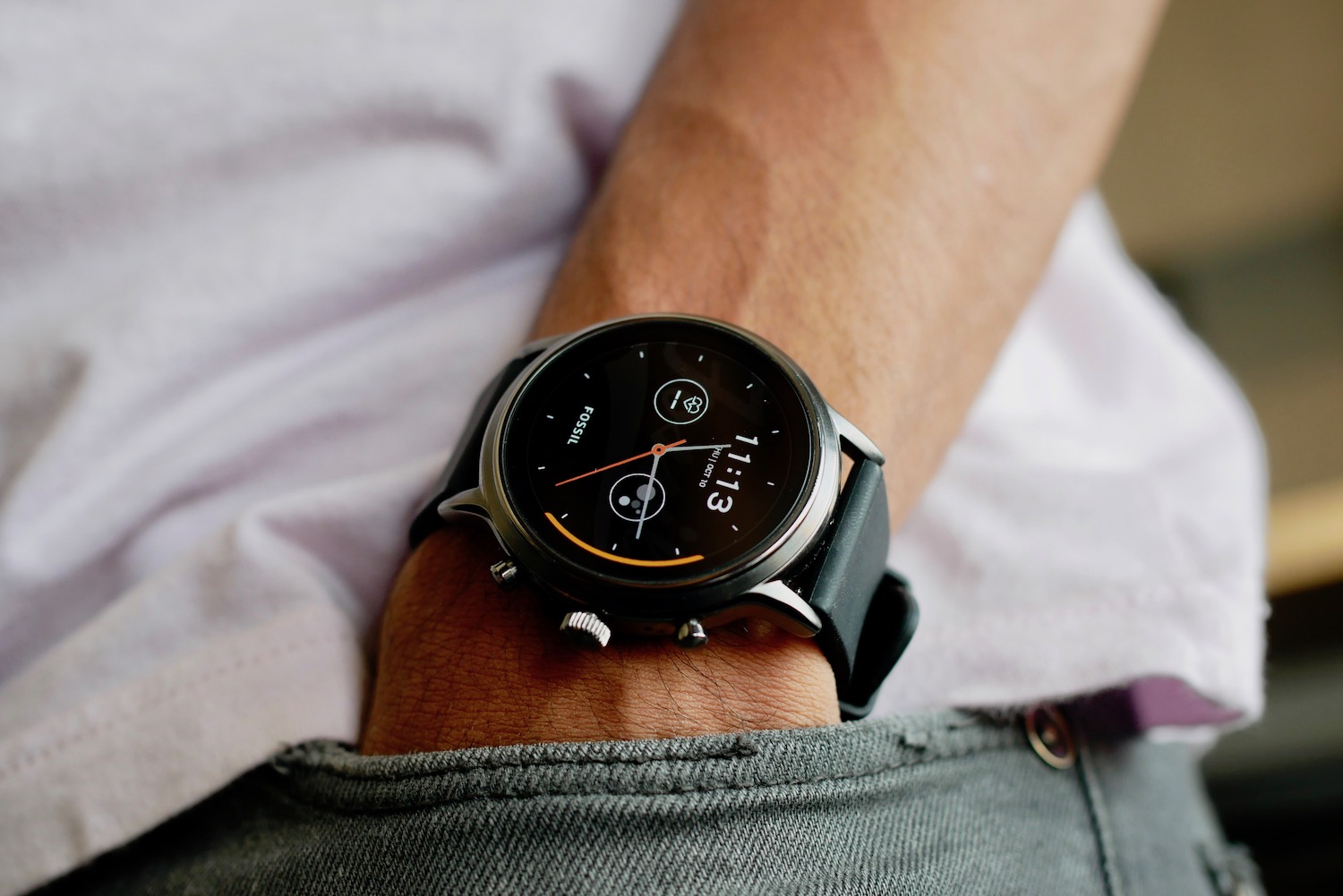 Fossil gen 5 smartwatch online vs samsung active 2