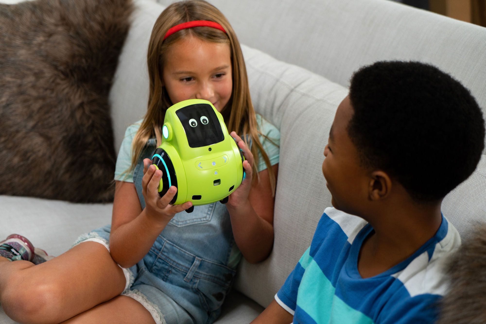 Miko 2 is an Adorable Robot That'll Babysit & Teach Your Kids at