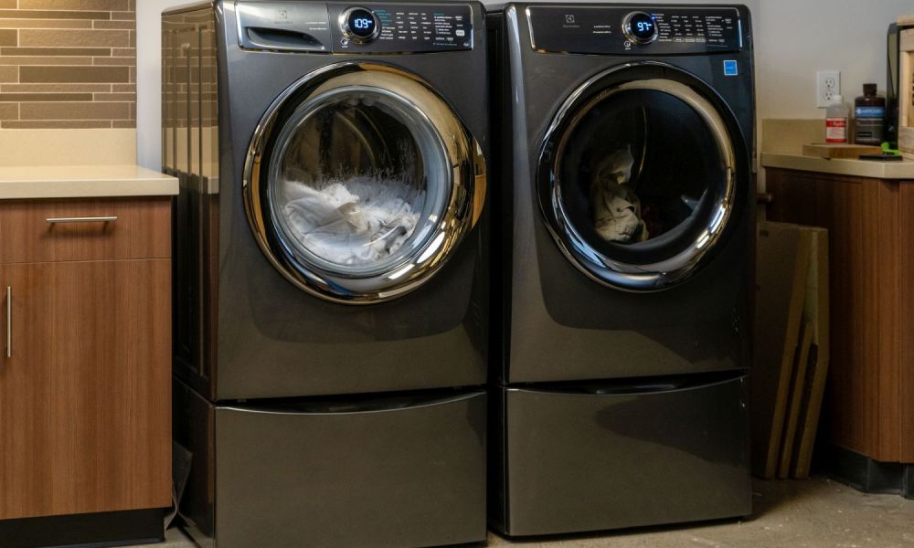 Electrolux Washer And Dryer side by side