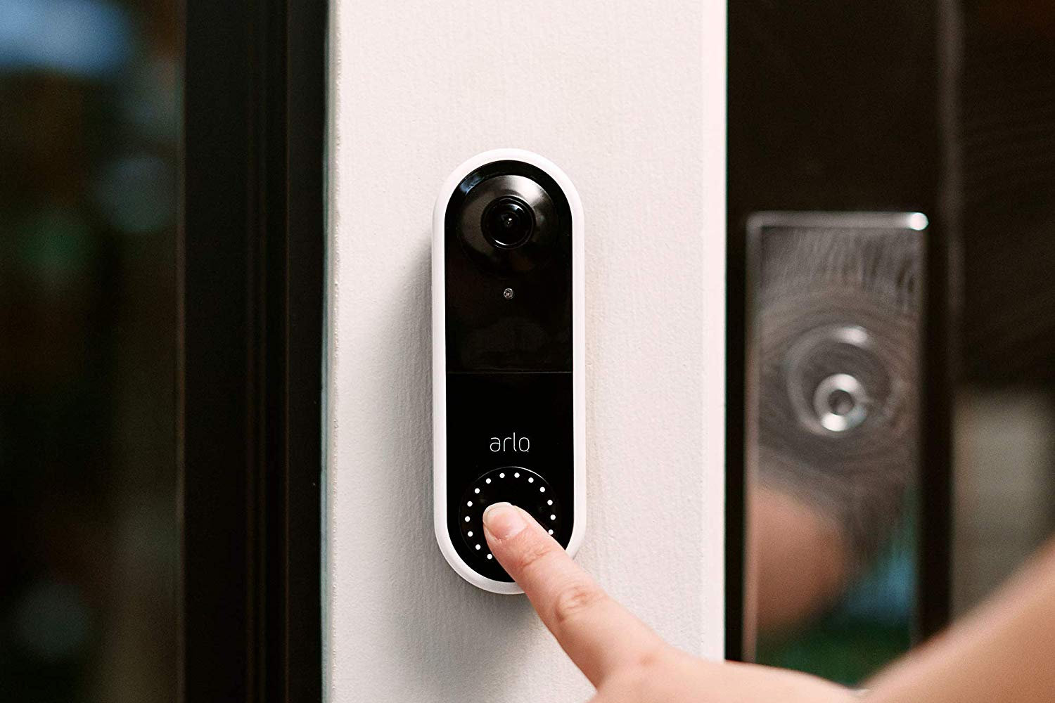 Arlo deals doorbell camera