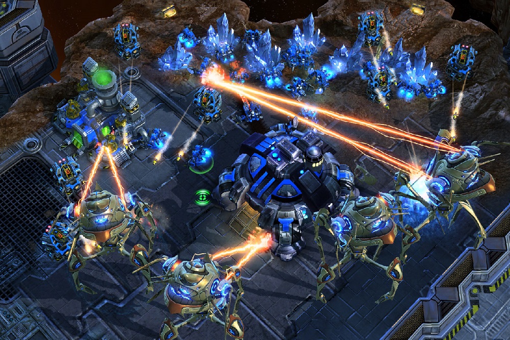 Two starcraft 2 armies in battle.