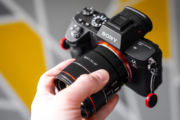 Sony announces Alpha 6400 mirrorless camera with world's fastest autofocus