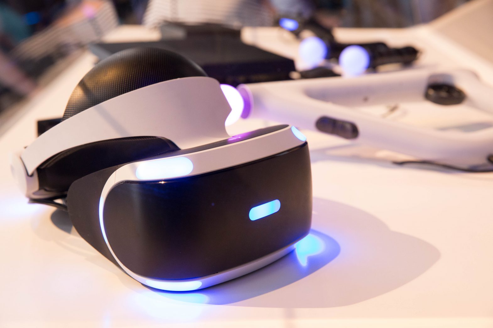 8 PlayStation VR Games You'll Want to Show Your Friends
