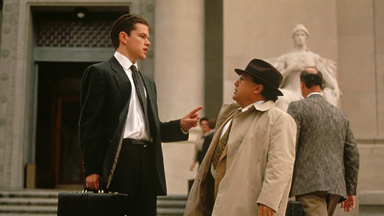 Matt Damon et Danny DeVito dans The Rainmaker.