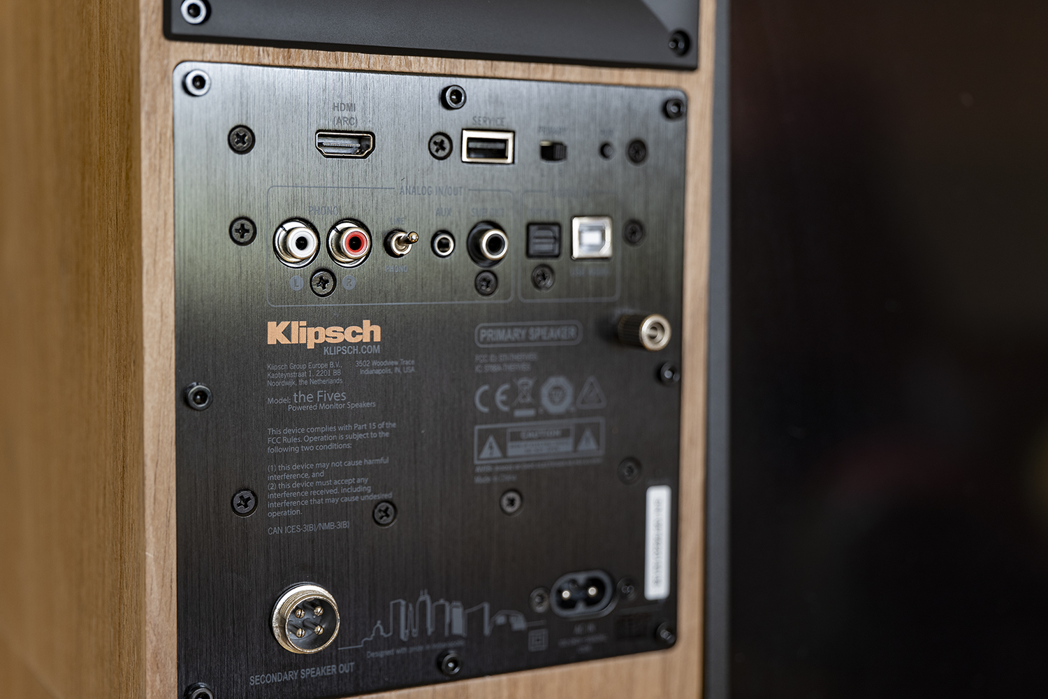 klipsch the fives review powered speakers 5