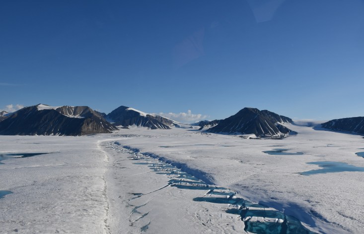 Canada's Milne Ice Shelf Collapses Into Ice Islands | Digital Trends