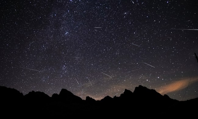 how to photograph perseid meteor shower night sky with