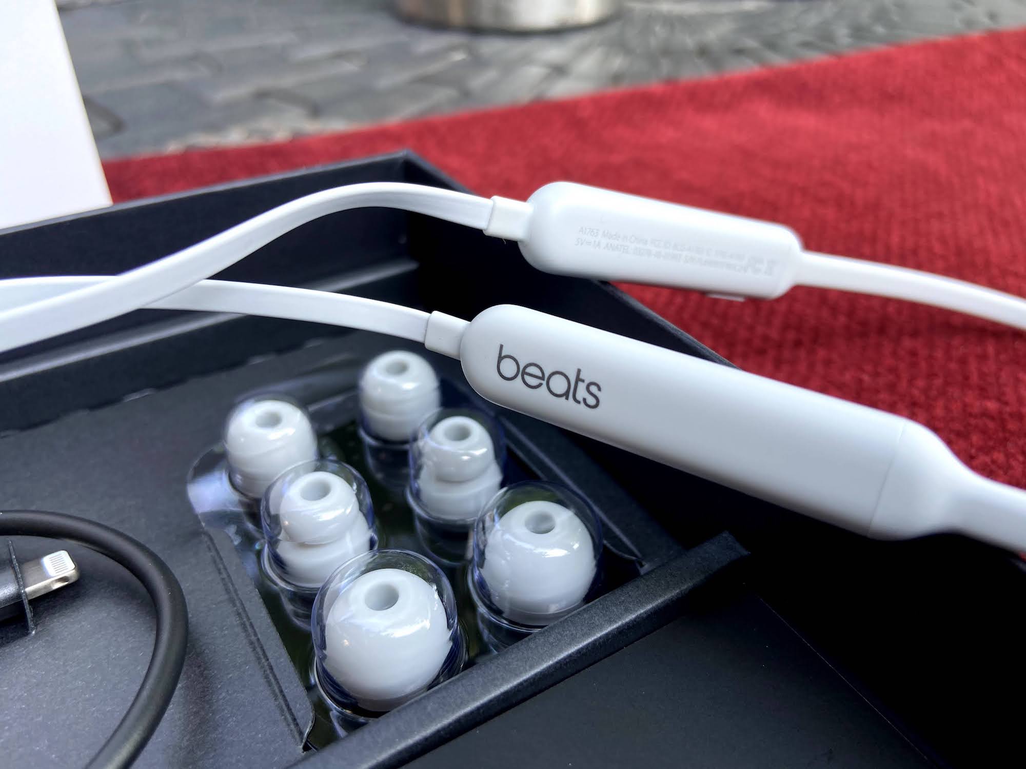 Beats beatsx review hot sale