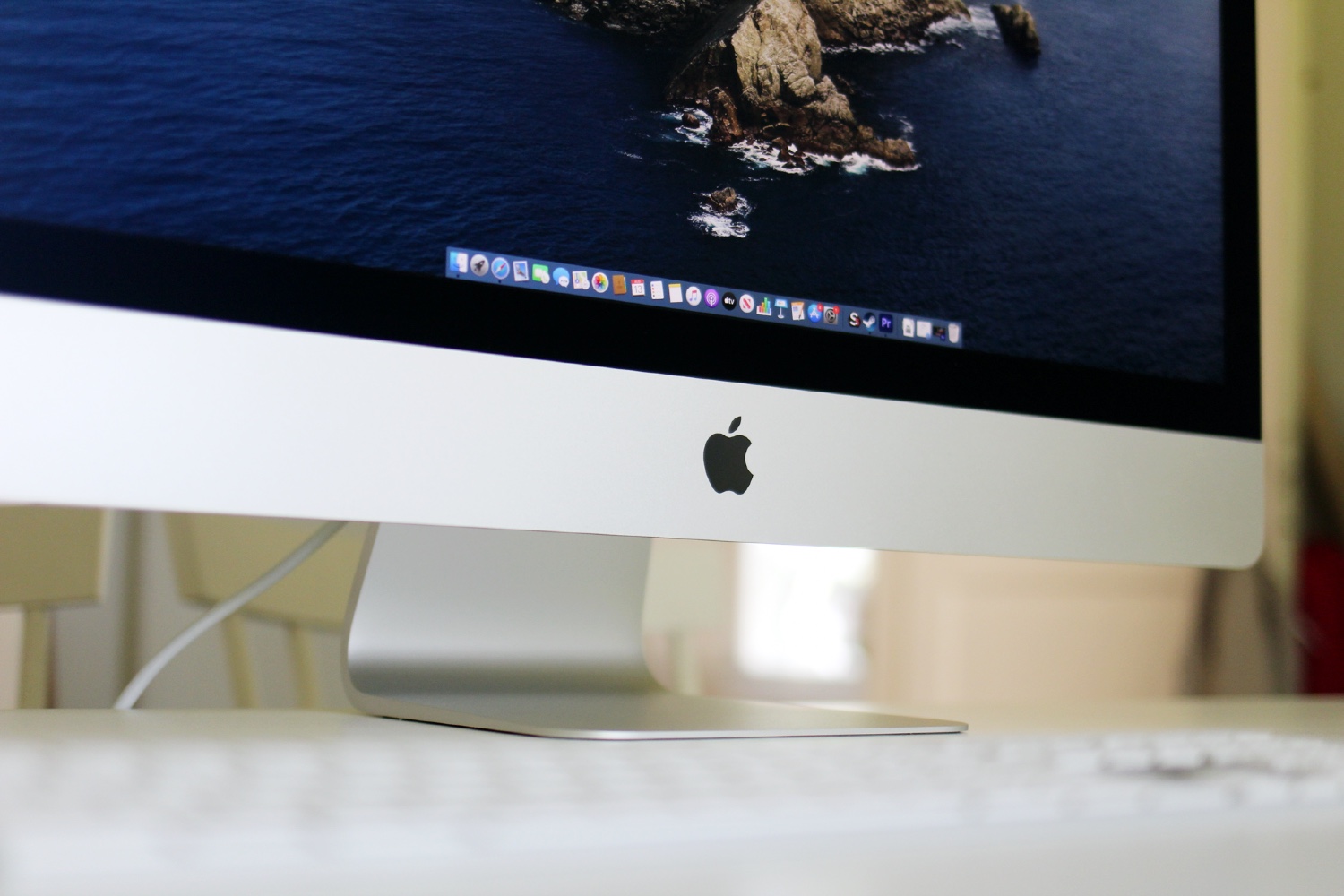 Compared: 24-inch M1 iMac vs 21.5-inch and 27-inch Intel iMac
