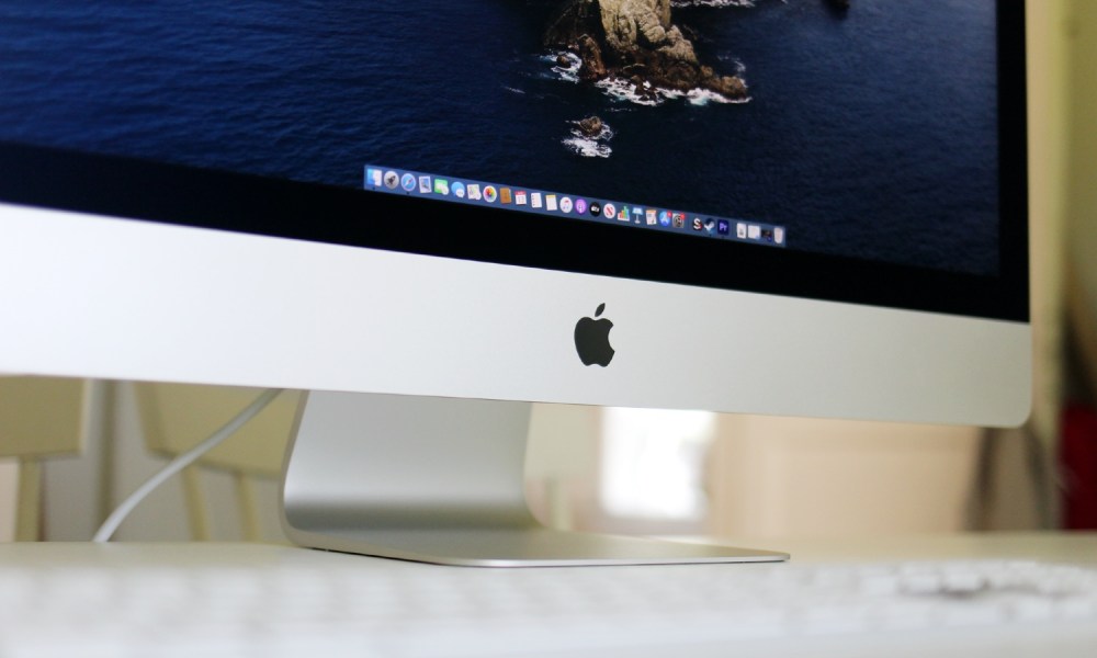 iMac close up on logo.