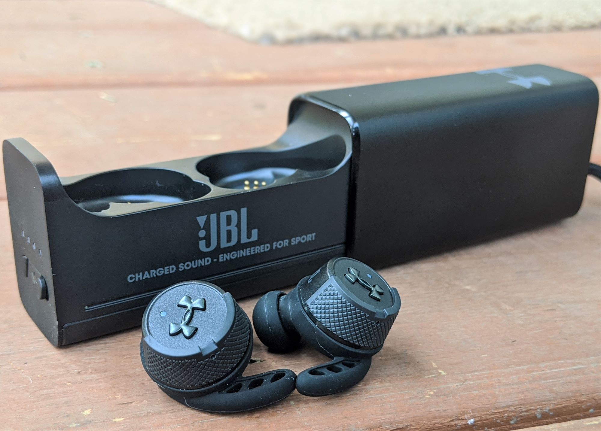 Jbl under outlet armour earbuds review