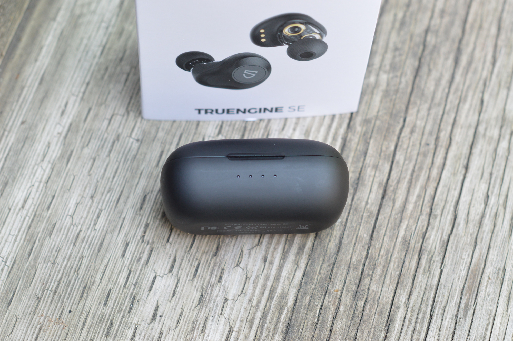 Soundpeats truengine se dual dynamic drivers wireless discount earbuds