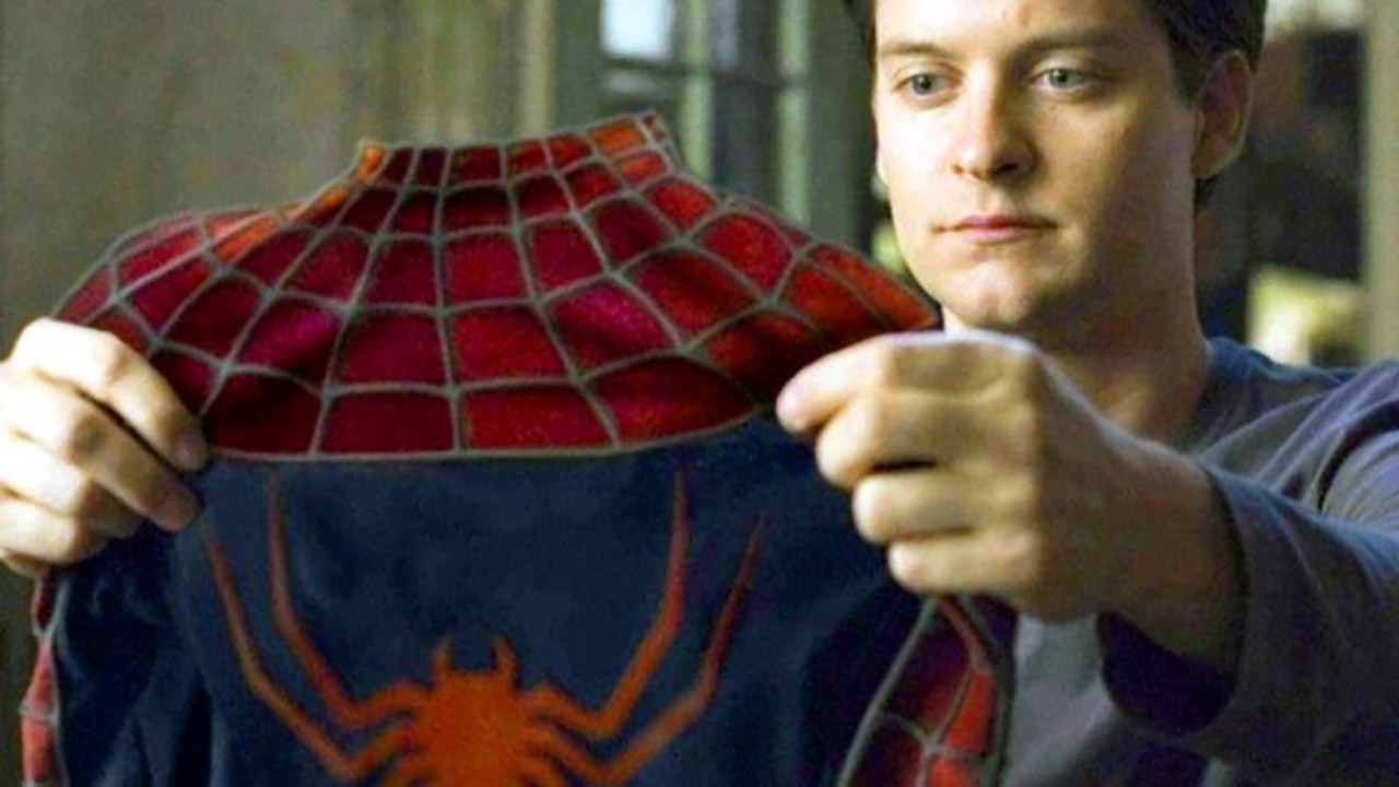 Tobey Maguire em Homem-Aranha 3.