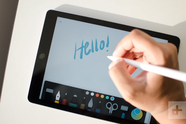 Verwendung des Apple Pencil auf dem iPad 2018.