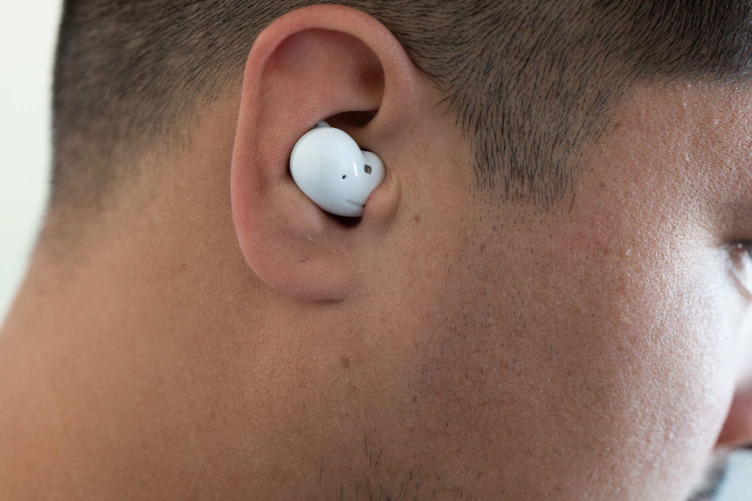 Galaxy buds discount live ear fit