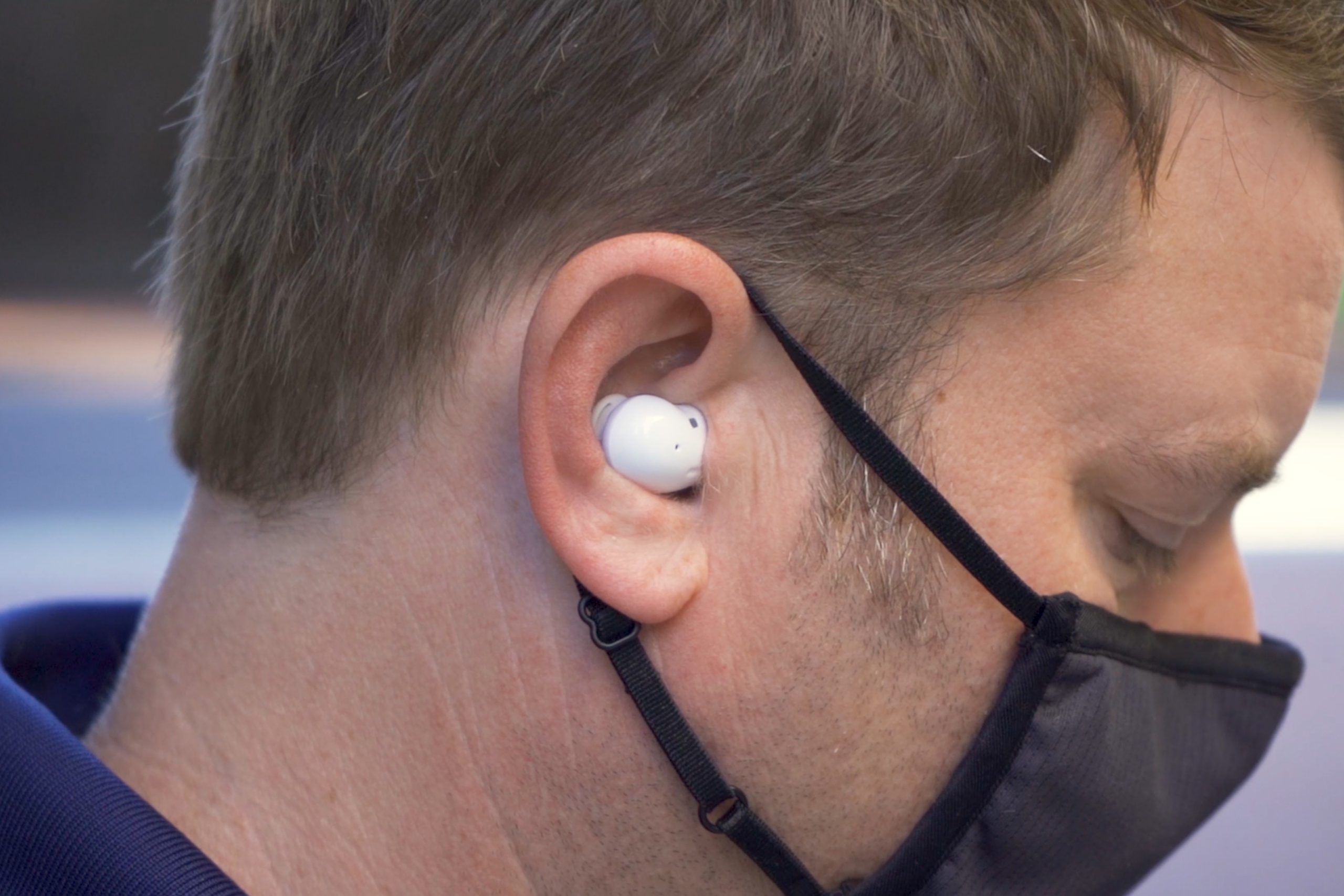 Samsung airpods in online ear