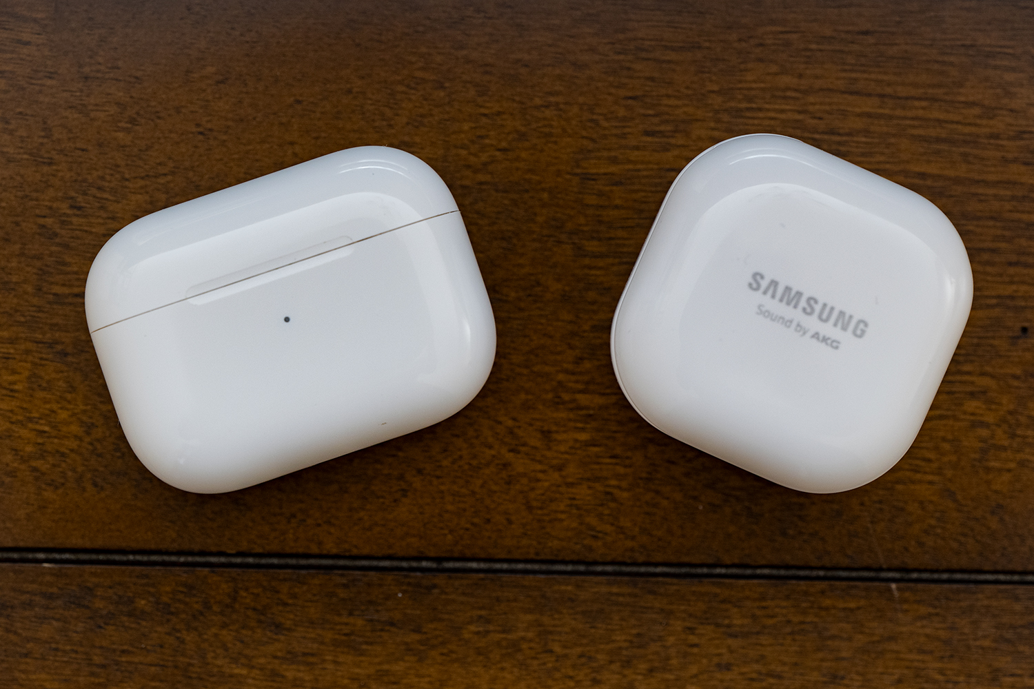 Airpods vs samsung online buds live