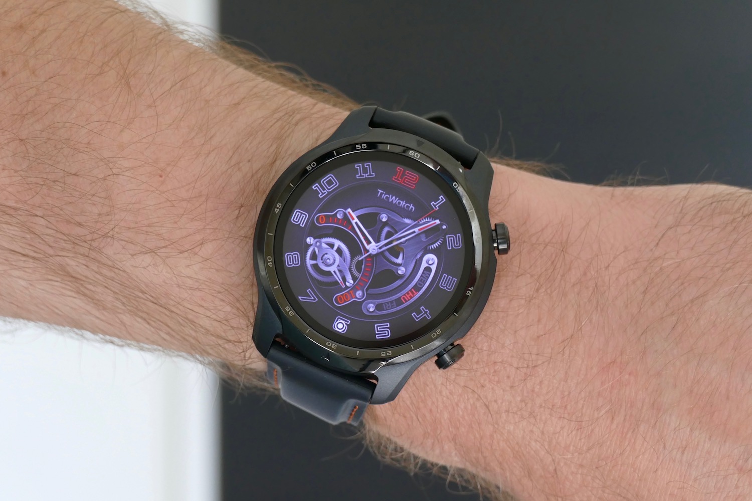 TicWatch 3 Pro is the First to Use the Snapdragon Wear 4100