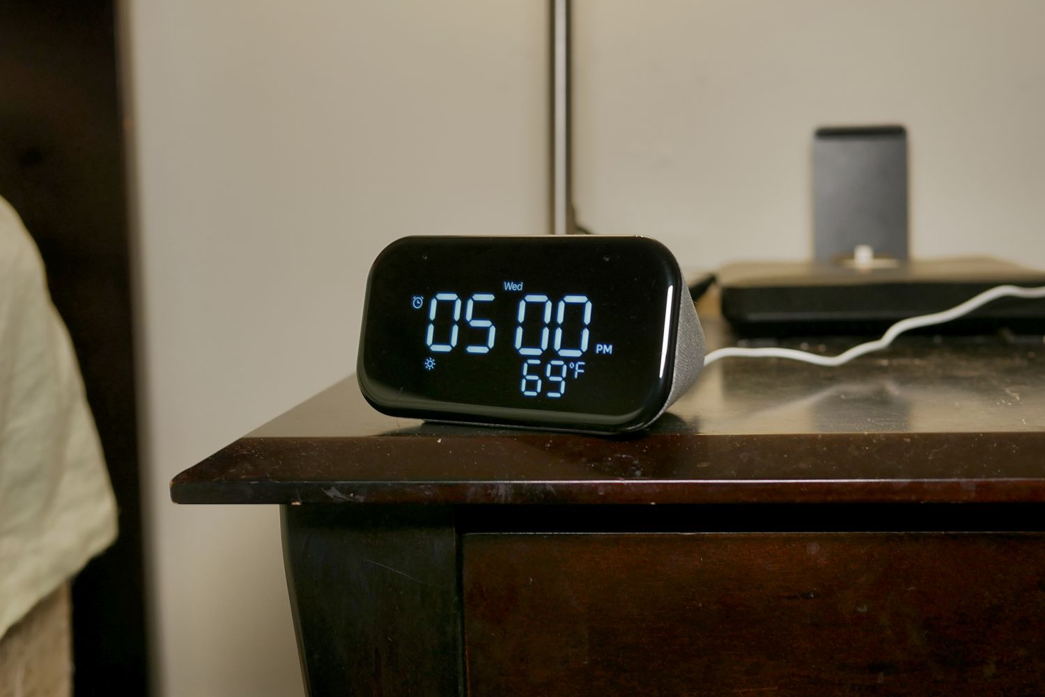 Lenovo smart best sale clock español