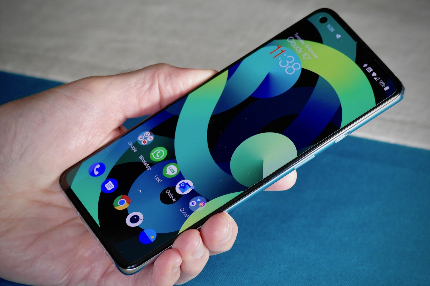 OnePlus 8T Review: One of the Best Phones You Shouldn't Buy