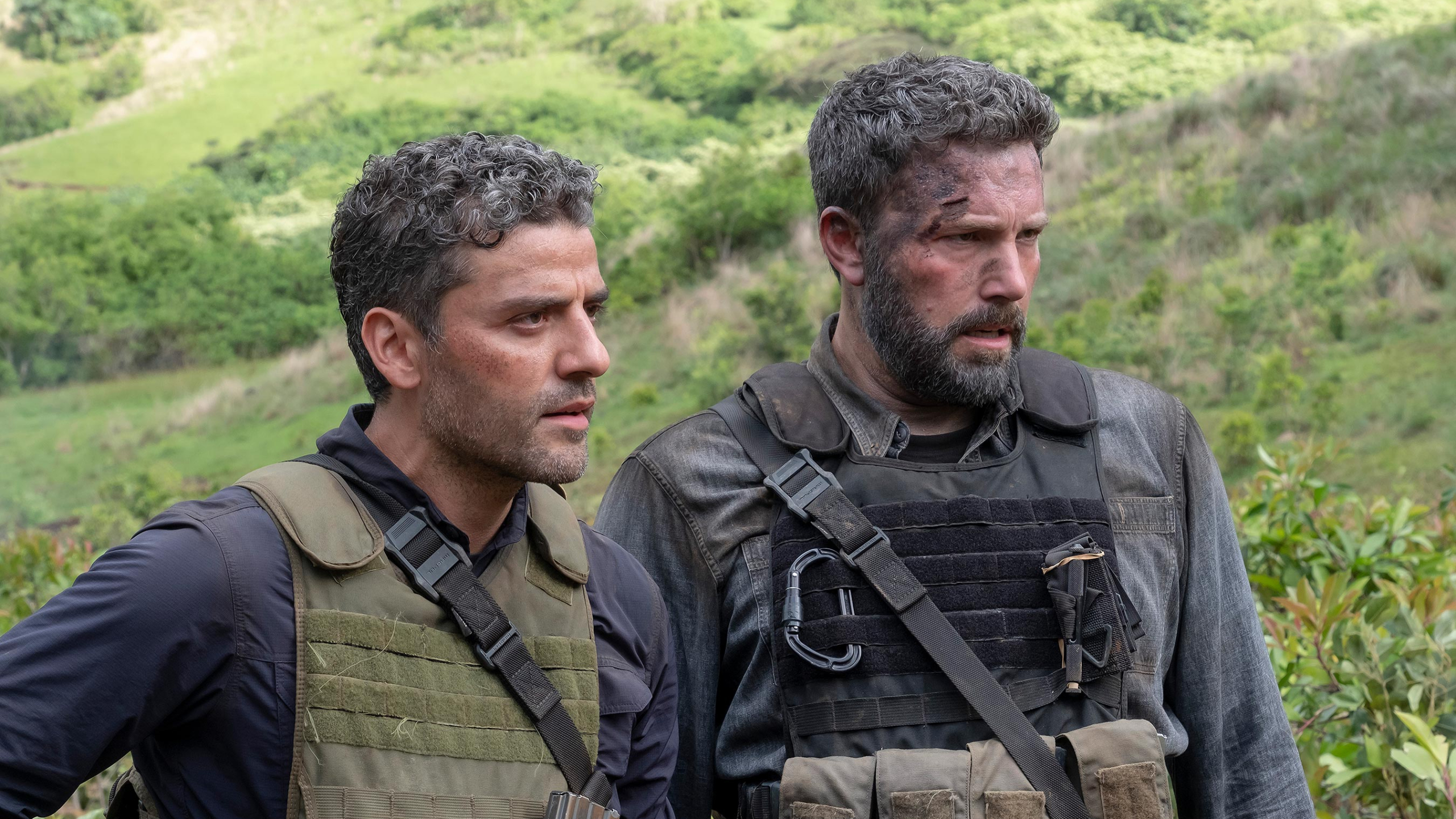 Ben Affleck and Oscar Isaac in Triple Frontier.