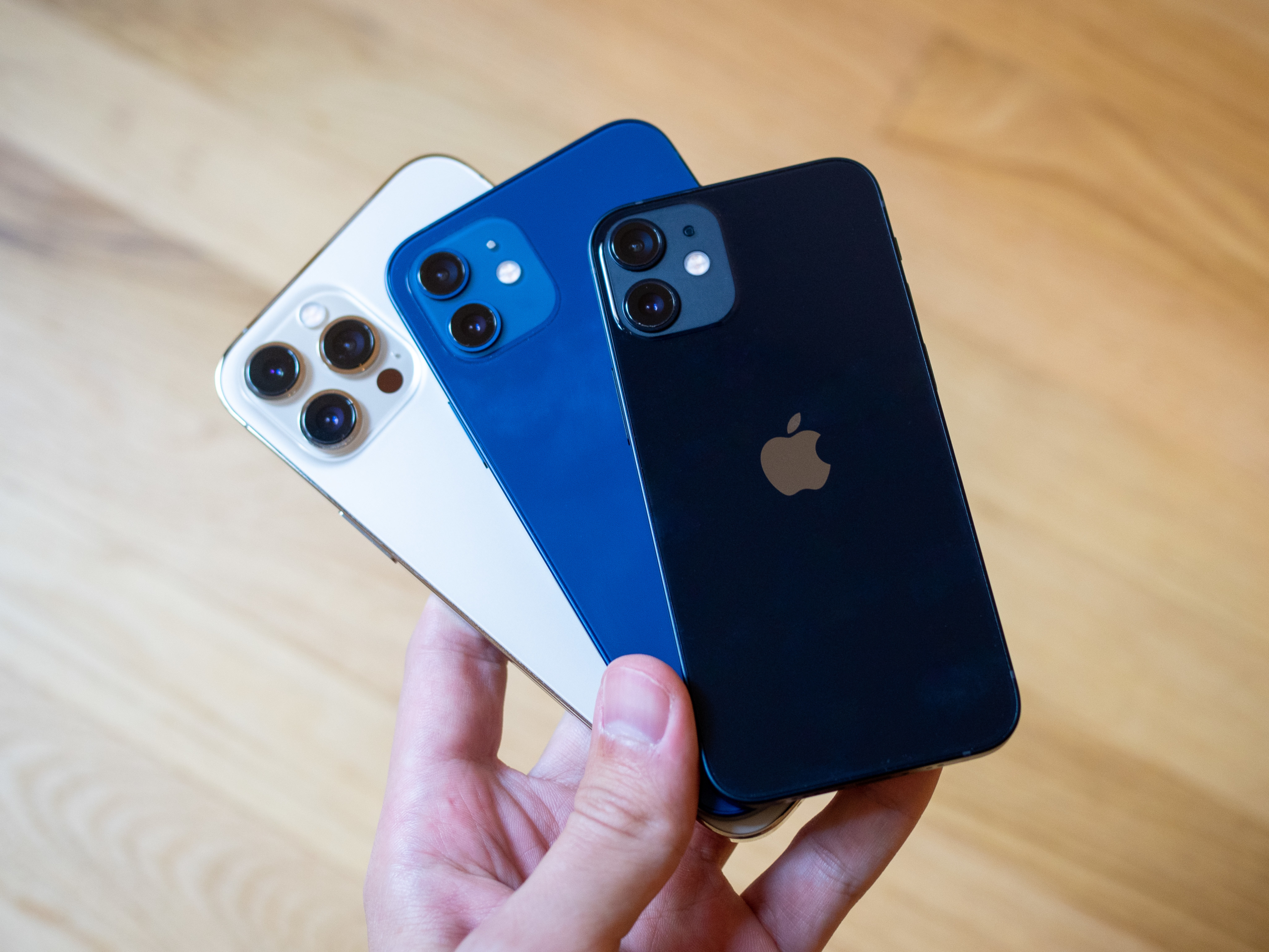 Size Comparison: iPhone 12 vs. 12 Mini vs. 12 Pro Max | Digital Trends