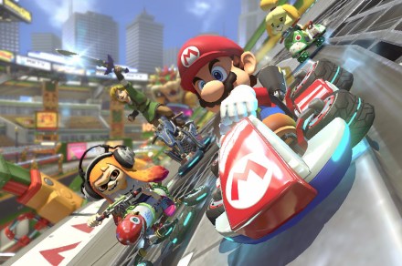 How to play Mario Kart 8 online with friends