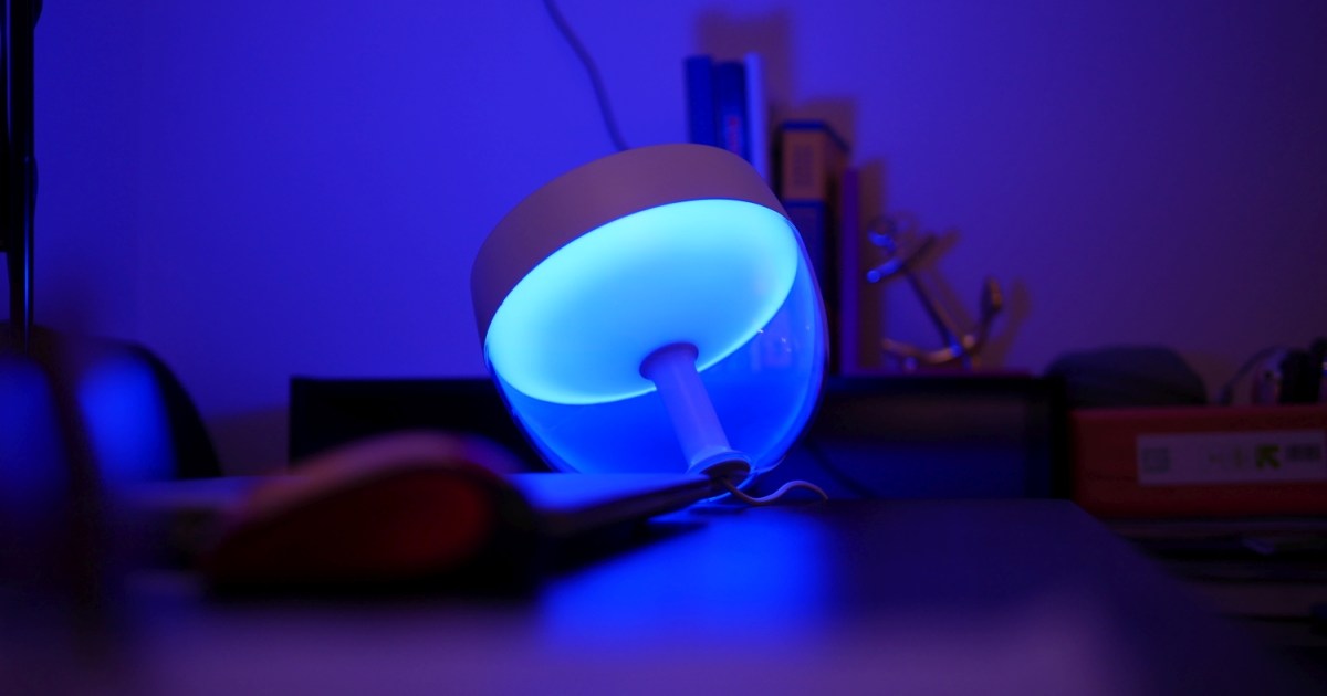 Philips Hue Go Review: Bluetooth is Better 
