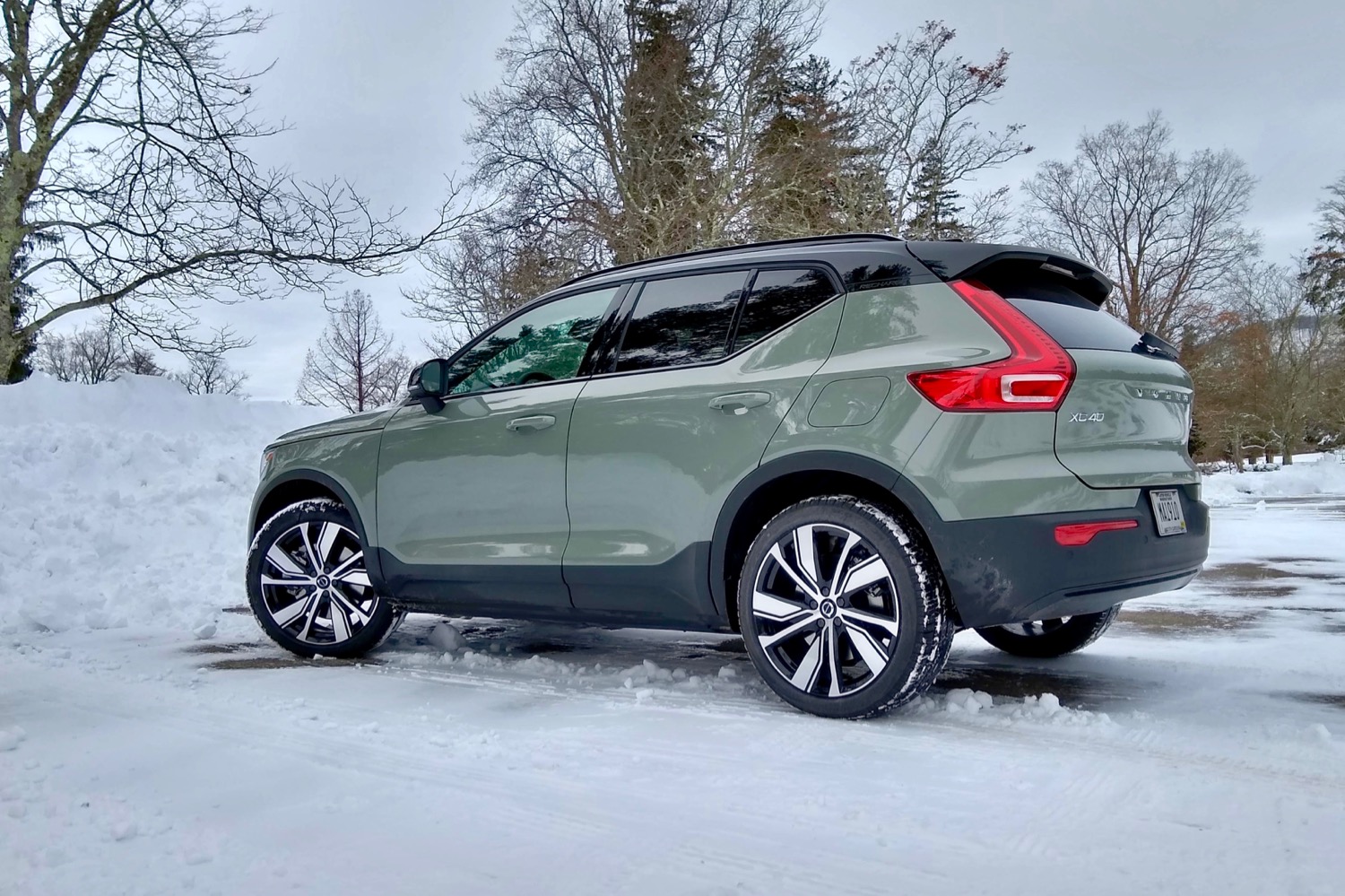 Volvo xc40 deals tax credit