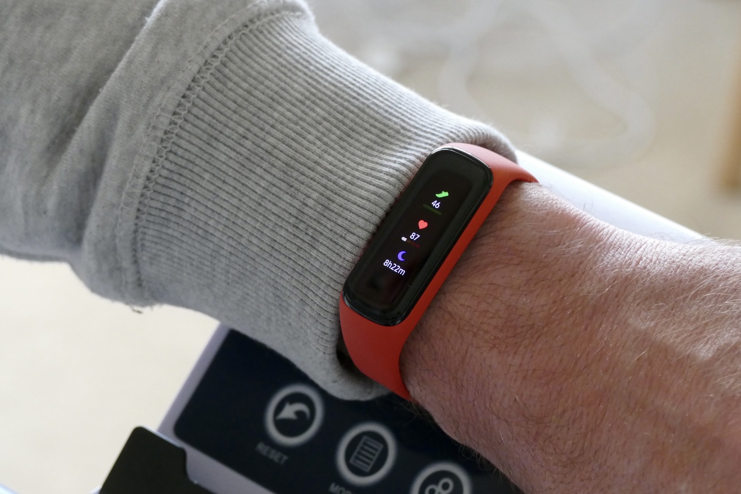 Samsung Galaxy Fit 2 Review: Simple and Honest | Digital Trends