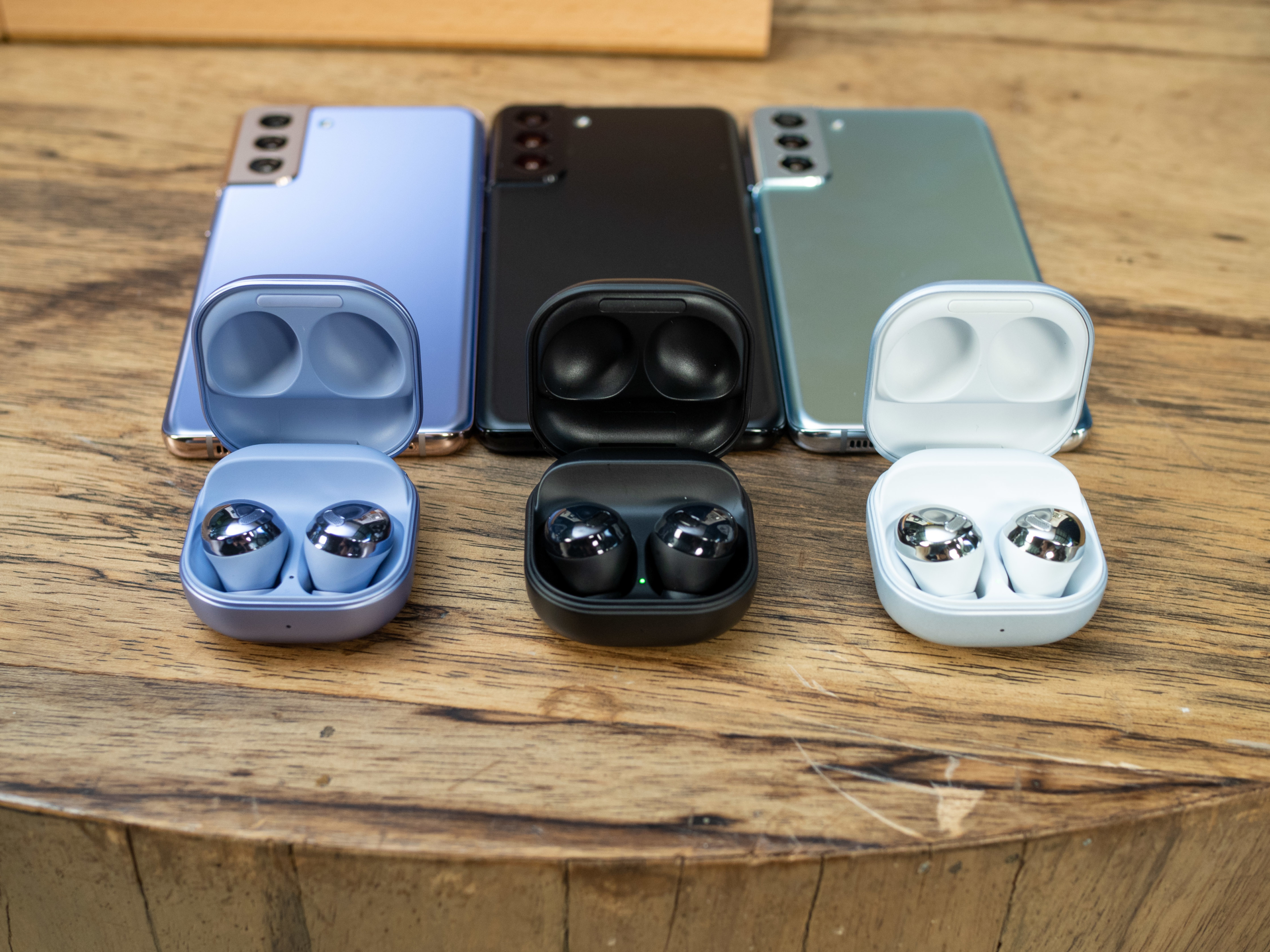 Samsung galaxy buds+ colors hot sale