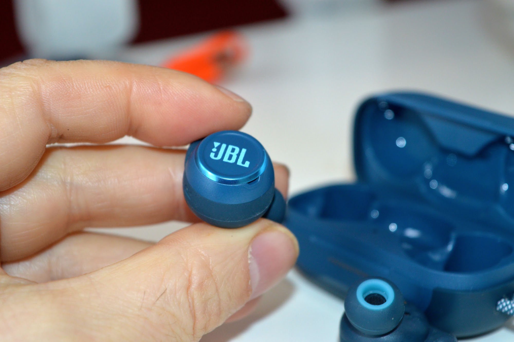 Jbl reflect mini discount nc tws review