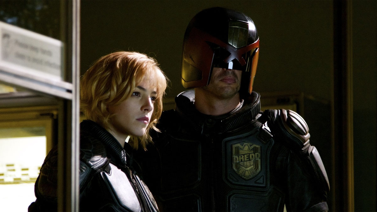 Karl Urban and Olivia Thirlby in Dredd.