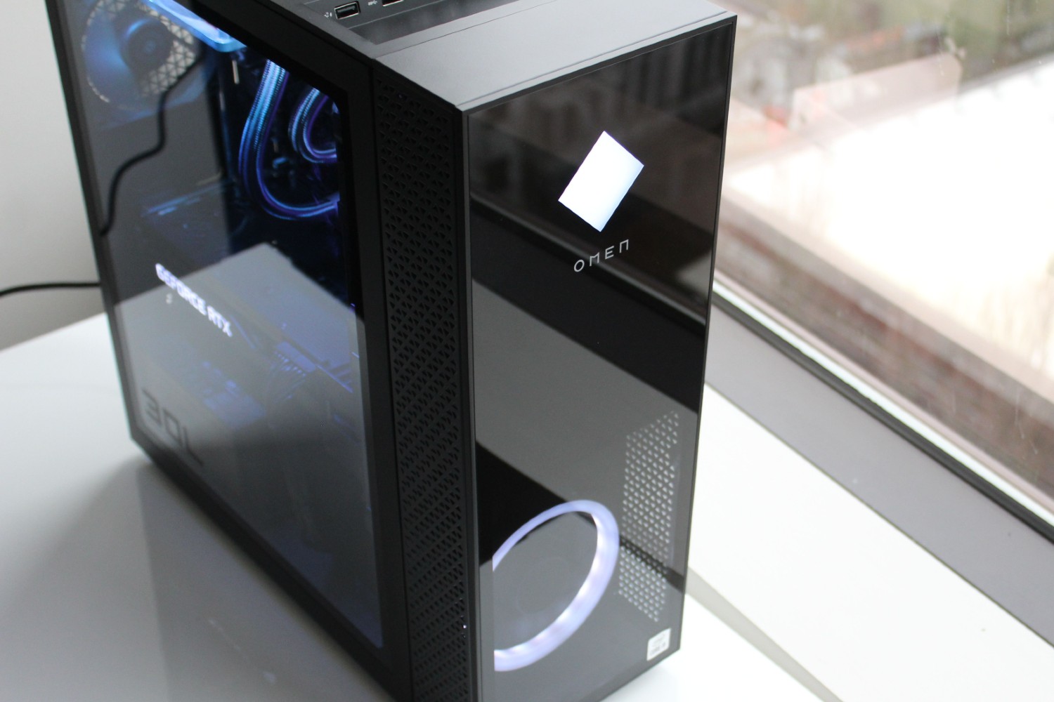 HP Omen 30L Gaming Desktop Review: A Gorgeous Glass House ...