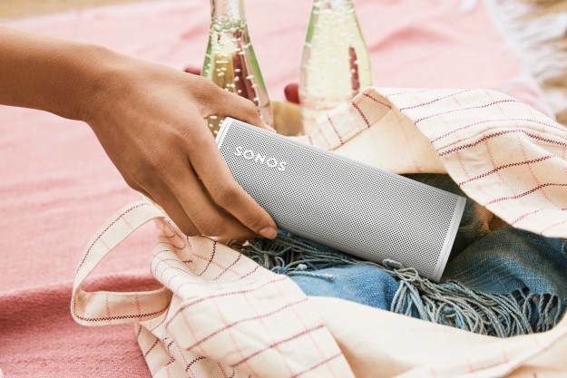 Sonos Roam Review: Tiny Speaker, Huge Value | Digital Trends