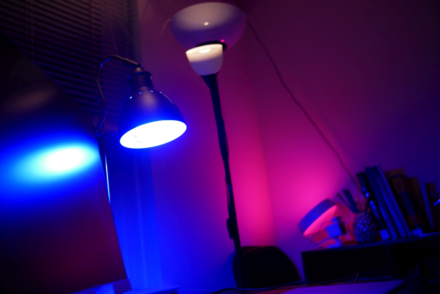 Wyze Bulb Color in lamp blue