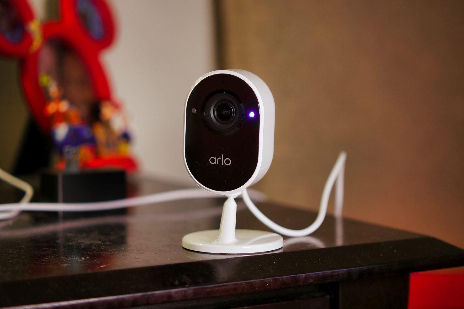 Arlo q vs nest hot sale indoor