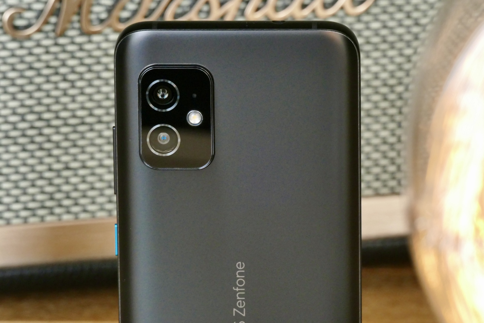 Asus Zenfone 8 Review: Small Size Isn't Everything | Digital Trends