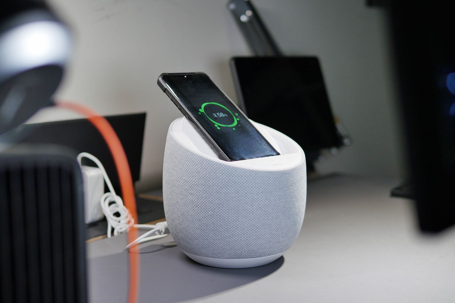 Belkin SoundForm Elite Hi-Fi Review: A Speaker with Utility