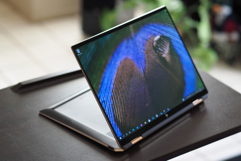 4 high-end features Windows laptops still have over MacBooks