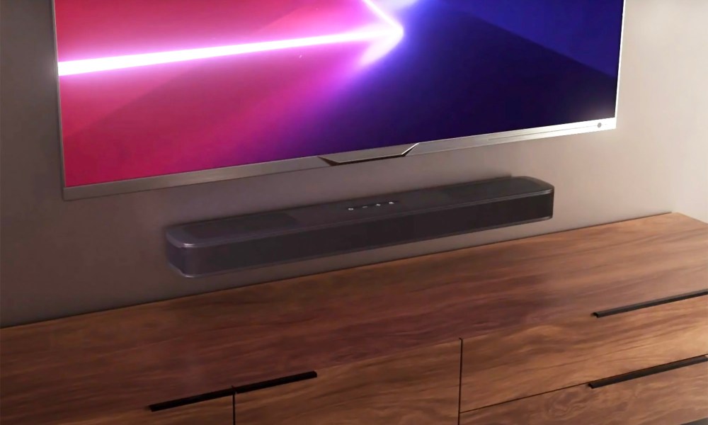 JBL Bar 5.0 Multibeam soundbar lifestyle image