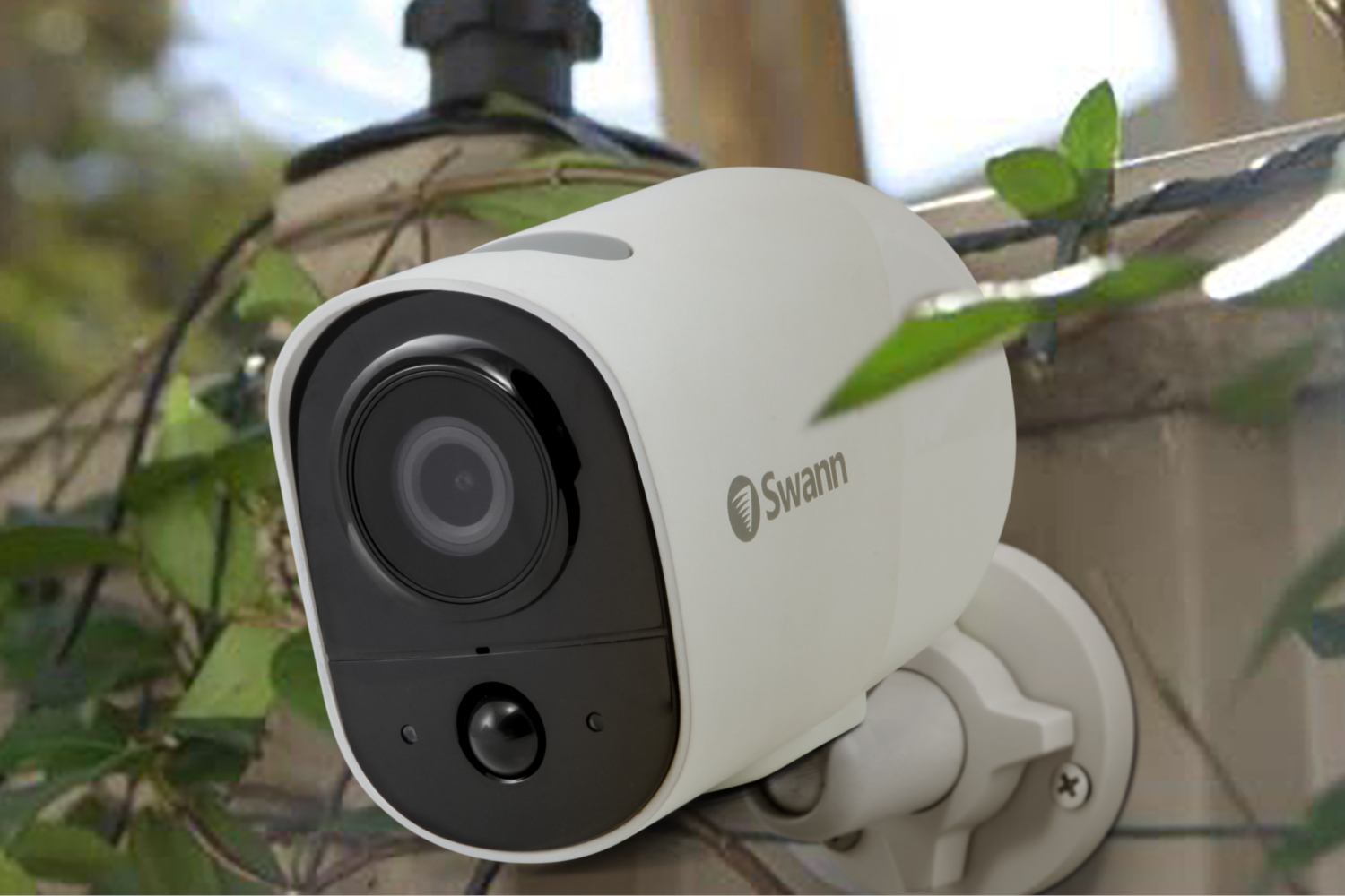 The Swann Extreem Security Camera Has Six-Month Battery Life