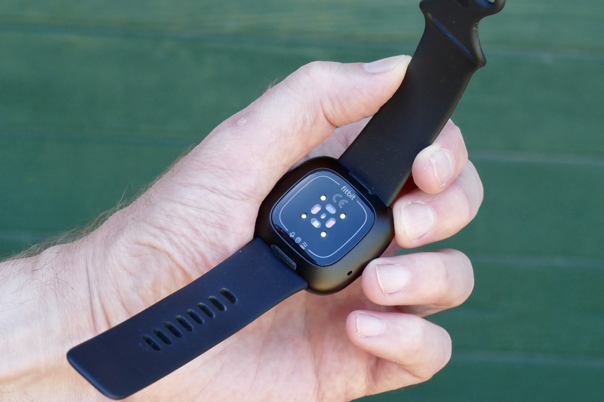 Fitbit Versa 3 Review: Wear-and-Forget Fitness Tracking | Digital