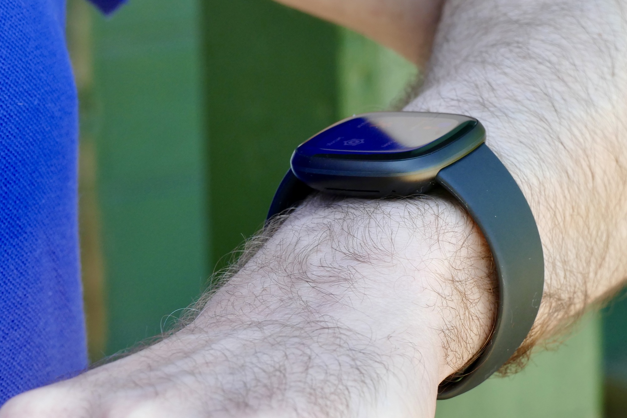 Fitbit Versa 3 Review: Wear-and-Forget Fitness Tracking | Digital