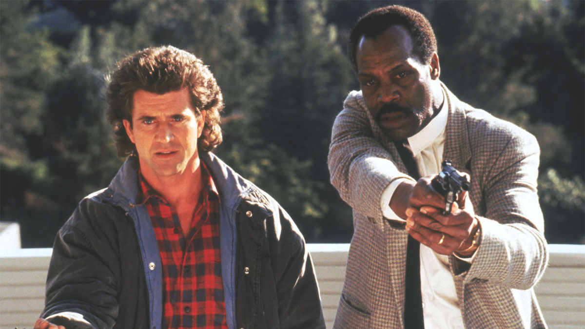 Mel Gibson e Danny Glover em Arma Mortífera.