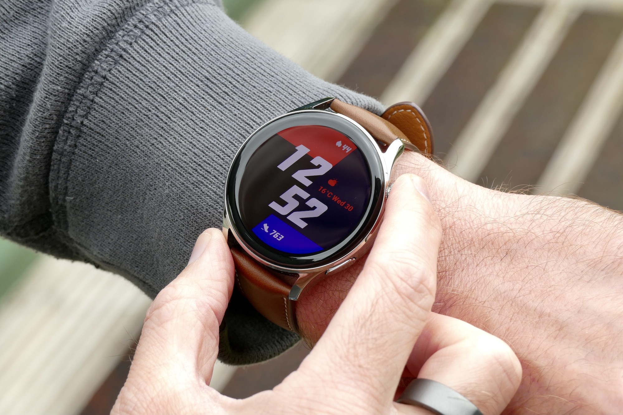 HUAWEI Watch 3, Connected GPS Smartwatch with Sp02 and All-Day Health  Monitoring