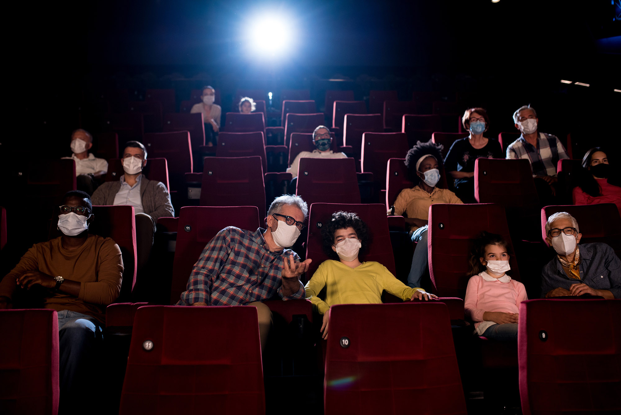 Как технологии обеспечивают сенсорные показы, которые открывают кинотеатры для всех