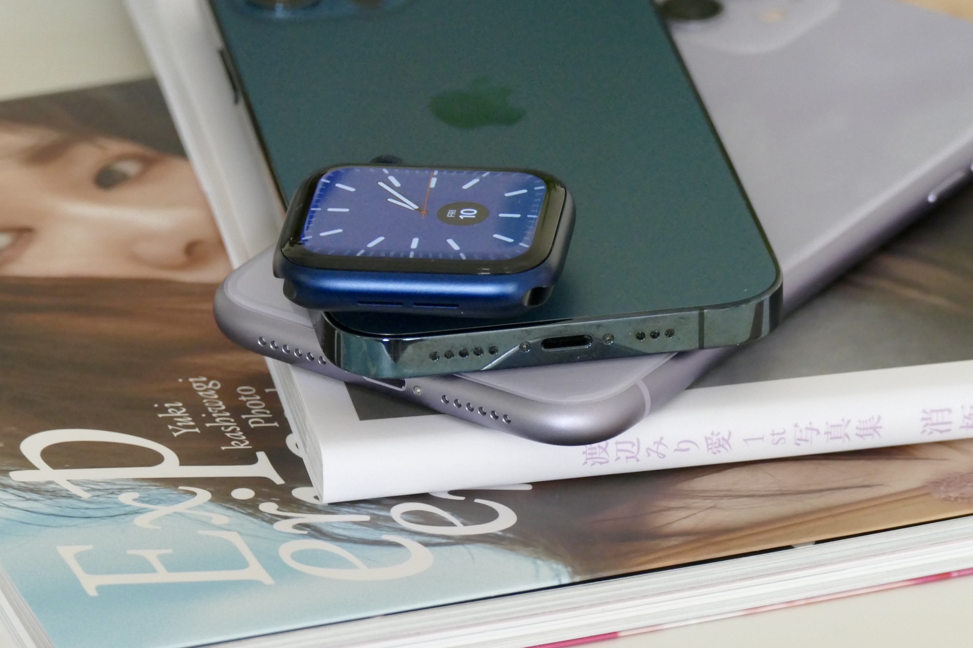 Iphone 12 and discount watch