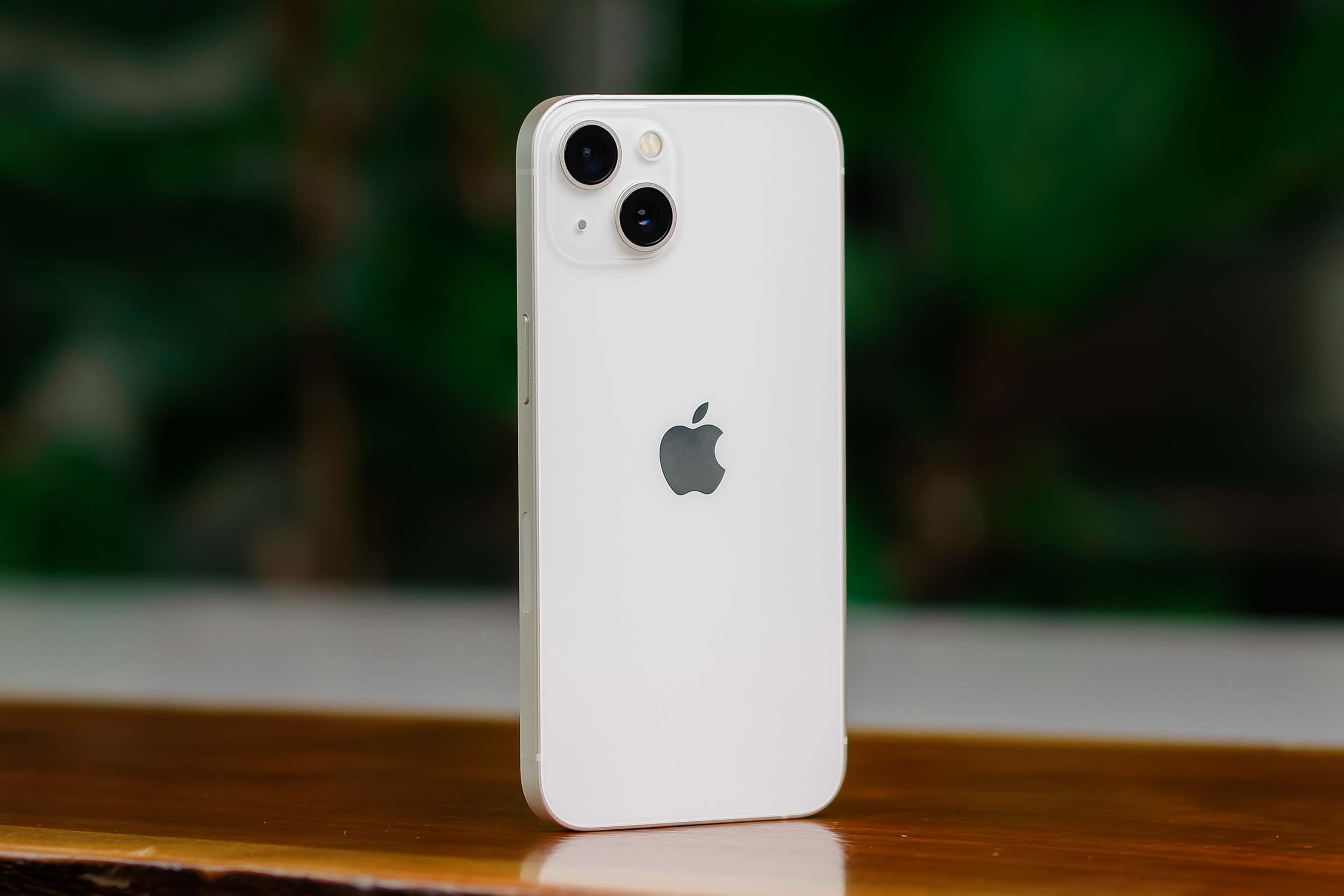 Apple iphone 15 pro white. Эпл 14 айфон. Яблоко айфон. Айфон 14. Apple iphone 14 Pro.